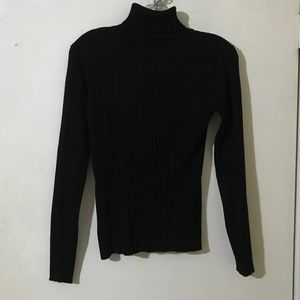 Grano Black Turtleneck. Size L